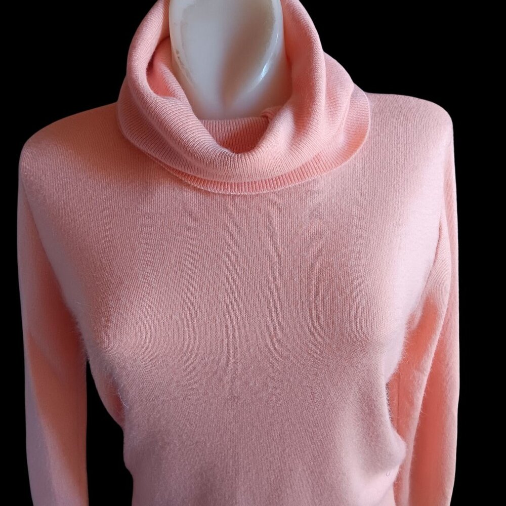 Vintage Womens Cawl Turtleneck Sweater Medium Pink Acrylic Long-Sleeve Pullover